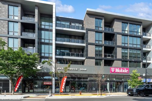 unit-207-1647 N Milwaukee Ave, Chicago, IL, 60647-1076 | Card Image