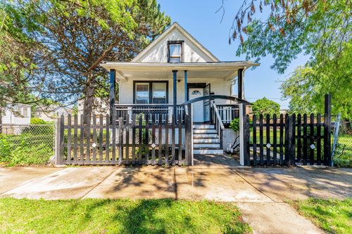 7553 Saint Lawrence Ave, Chicago, IL, 60619-2211 | Card Image