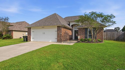 41426 Hearthstone Ave, Prairieville, LA, 70769-5781 | Card Image