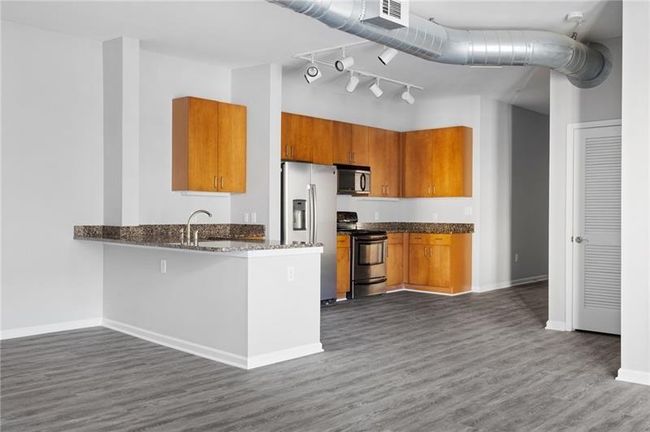 UNIT-2309 - 5300 Peachtree Rd, Condo with 2 bedrooms, 2 bathrooms and 2 parking in Chamblee GA | Image 10