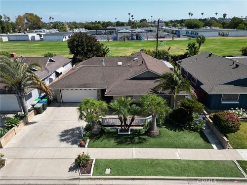 1067 Cheyenne St, Costa Mesa, CA, 92626-2810 | Card Image