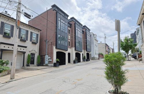 1130 Carney St, Cincinnati, OH, 45202-1704 | Card Image