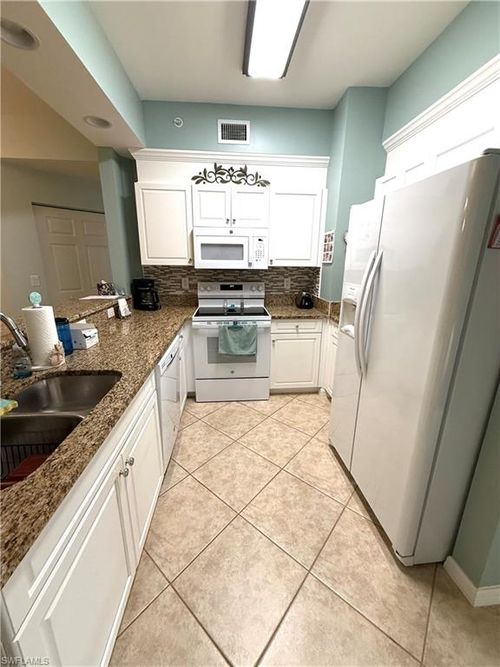 102-1089 Winding Pines Cir, CAPE CORAL, FL, 33909 | Card Image