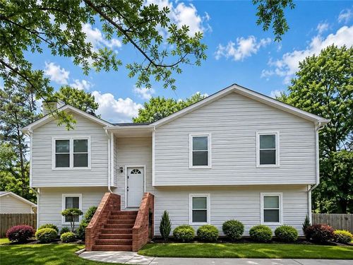 2061 Marshes Glenn Dr, Norcross, GA, 30071-3090 | Card Image
