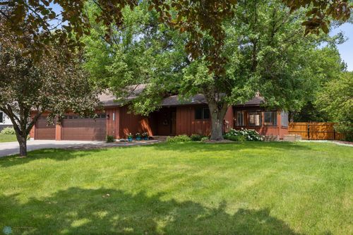1732 31st Street Cir S, Moorhead, MN, 56560-3920 | Card Image