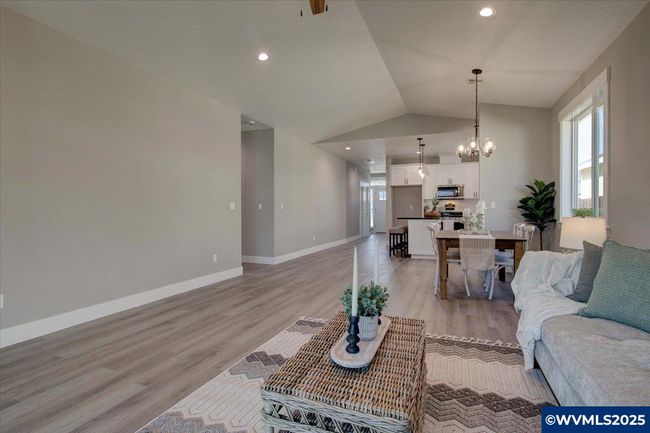 1055 Sassafras St, House other with 4 bedrooms, 2 bathrooms and null parking in Independence OR | Image 11