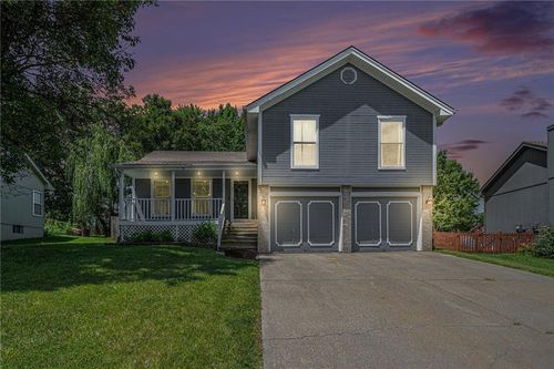 412 Fletcher Dr, Smithville, MO, 64089-9613 | Card Image