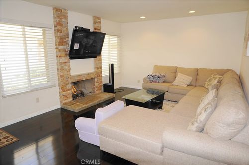 2015 E Saddlewood Ln, Anaheim, CA, 92806 | Card Image