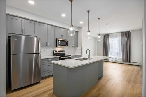 101-200 Shawnee Sq Sw, Calgary, AB, T2Y0T7 | Card Image