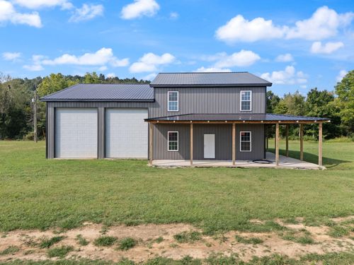 8 Hunter Ray Way, Albany, KY, 42602-5330 | Card Image