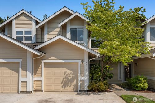 9216 157th Place Ne, Redmond, WA, 98052 | Card Image