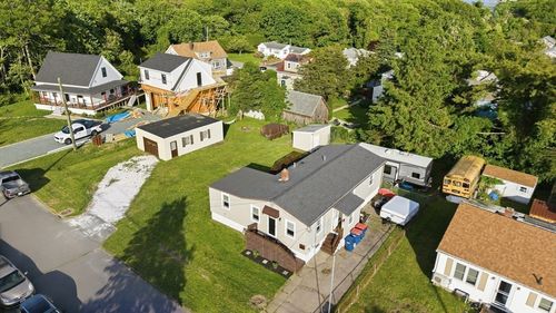 21 Golf St, Fairhaven, MA, 02719-1720 | Card Image