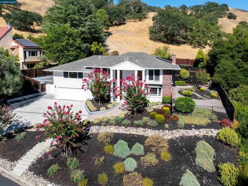 2646 Roundhill Dr, Alamo, CA, 94507-2311 | Card Image