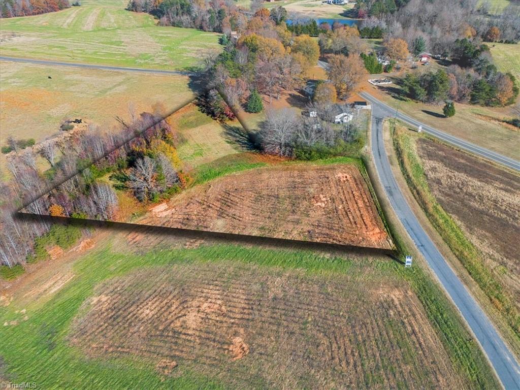 Land in Summerfield 4