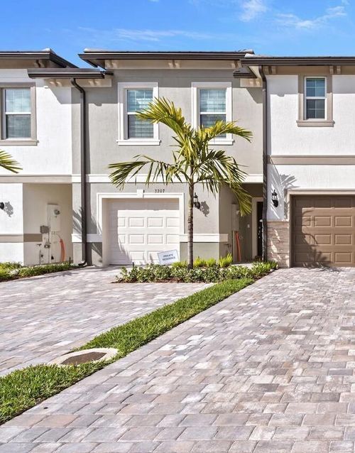 3247 Watercress Drive, Lauderdale Lakes, FL, 33311 | Card Image