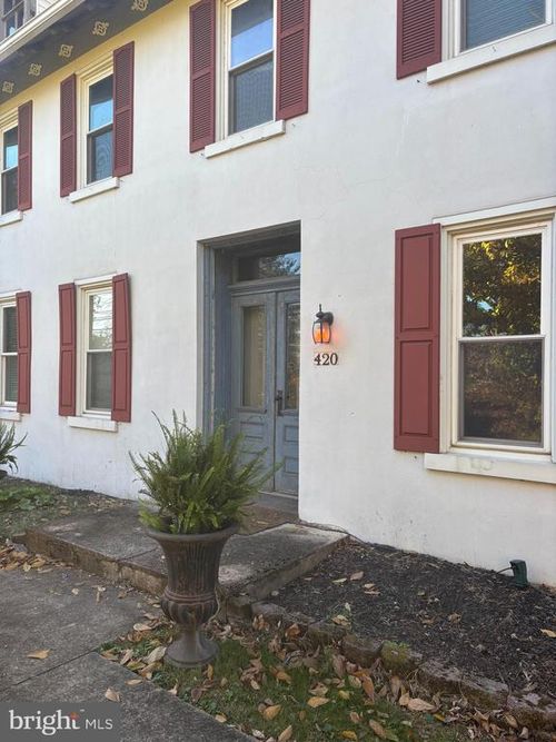 420 Old Swede Rd, DOUGLASSVILLE, PA, 19518-1202 | Card Image