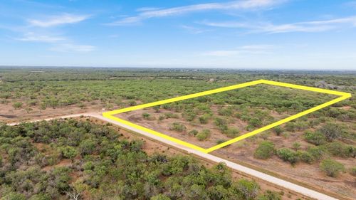 5 County Road 171, Nixon, TX, 78140 | Card Image