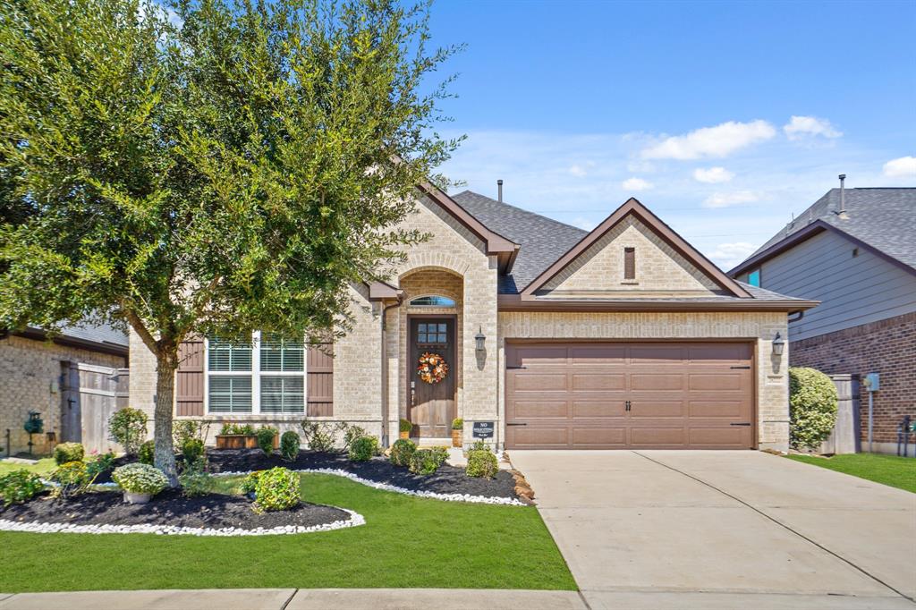 Calm Brook Ln, Fulshear, TX 77441