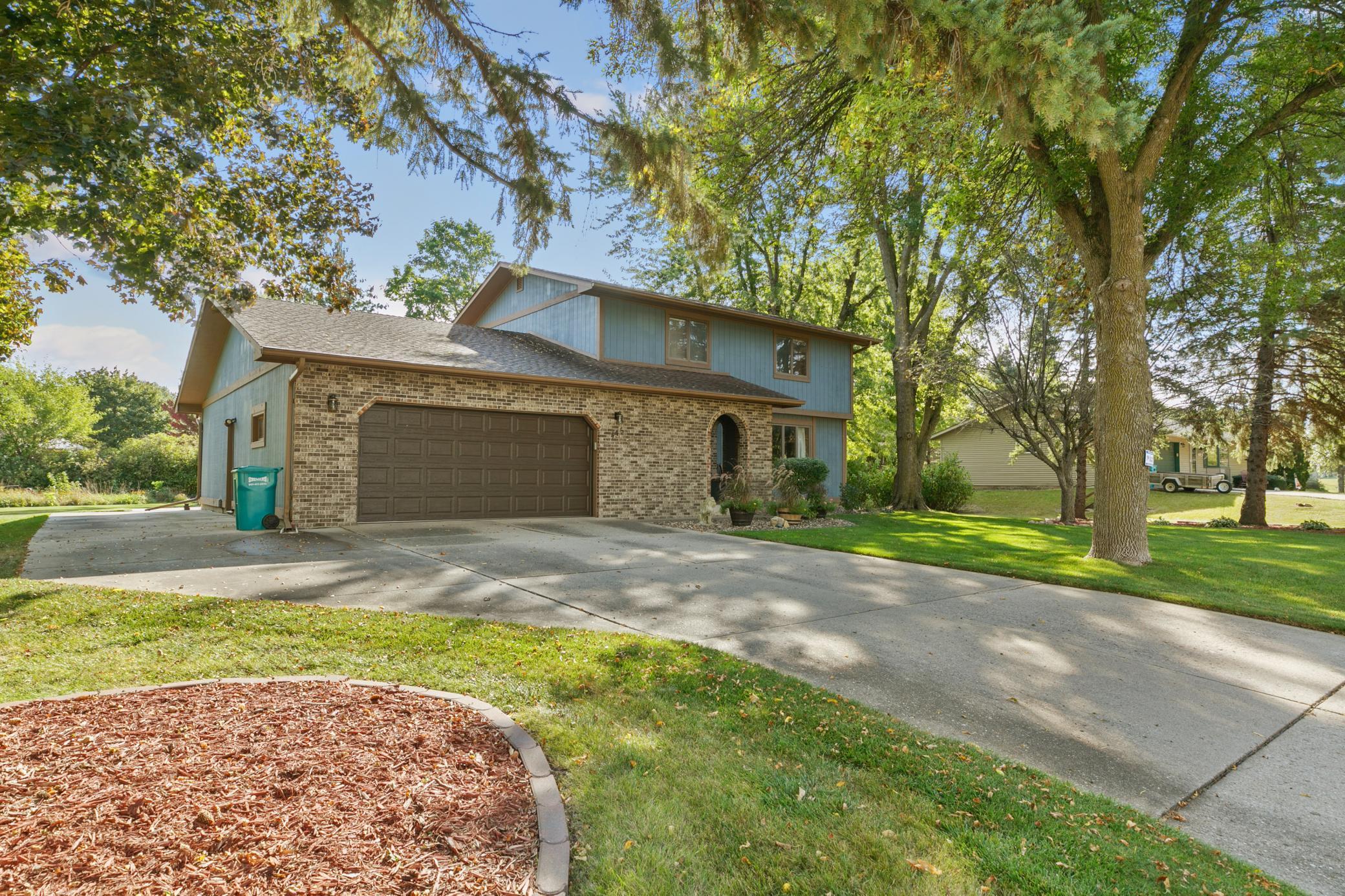 Crestview Ln, Owatonna, MN 55060