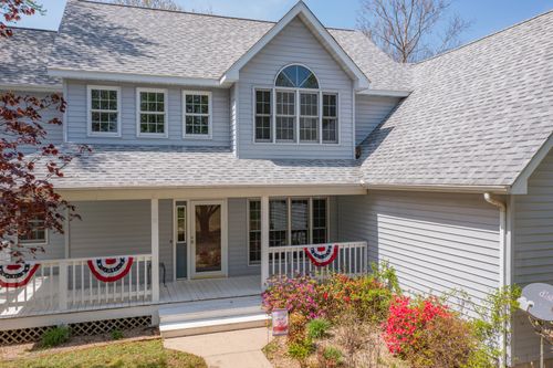 18749 N Tolle Ln, Mount Vernon, IL, 62864-8550 | Card Image