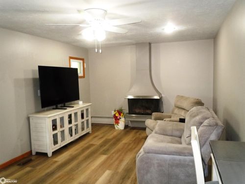 609 N 4th St, Missouri Valley, IA, 51555-1114 | Card Image