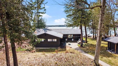 6170 S Tamarack Ln, Maple City, MI, 49664-9621 | Card Image