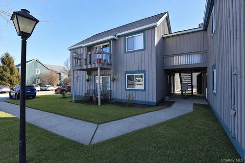 81-81 Sterling St, Beacon, NY, 12508-1450 | Card Image