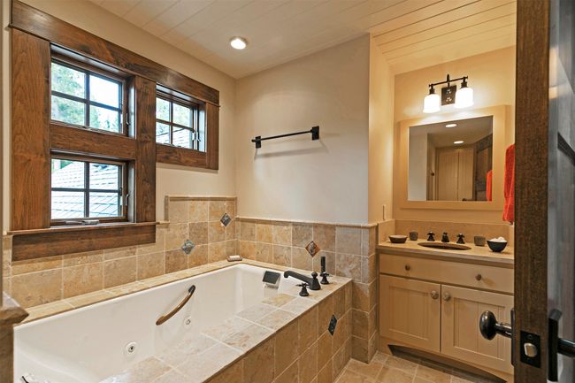 344 Chief Joseph Trl, House other with 5 bedrooms, 7 bathrooms and null parking in Darby MT | Image 44
