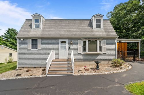 9 Tarpon Ln, Charlestown, RI, 02813-3733 | Card Image