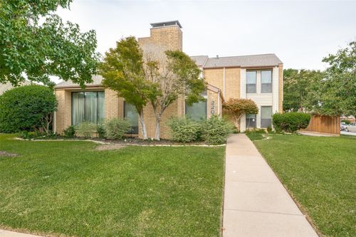 2202 Southern Ct, Carrollton, TX, 75006-1917 | Card Image