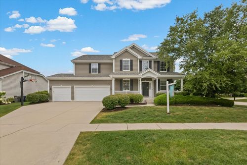 3500 Hopewell Pl, Elgin, IL, 60124-5705 | Card Image