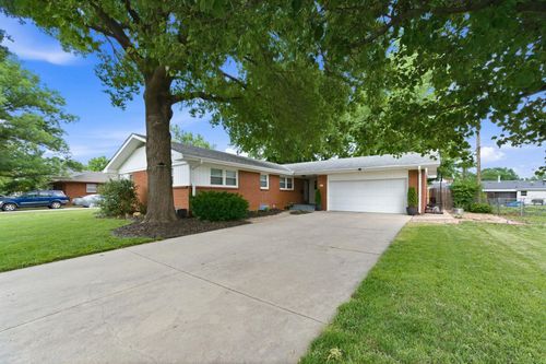 840 N Waddington Ave, Wichita, KS, 67212-4170 | Card Image