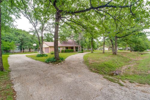 2009 Thousand Oaks Dr, Burleson, TX, 76028-3229 | Card Image
