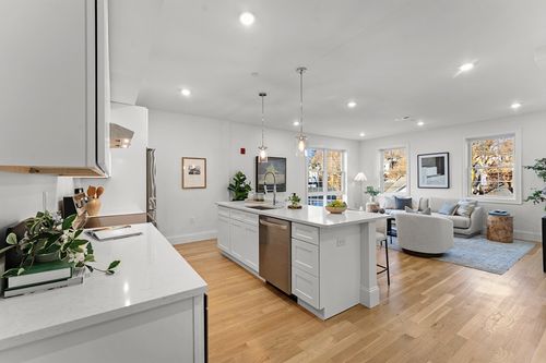 apt-301-272 Lincoln St, Marlborough, MA, 01752-2597 | Card Image