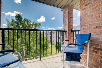 301 - 2230 Trafalgar St, Condo with 3 bedrooms, 2 bathrooms and 1 parking in London ON | Image 3