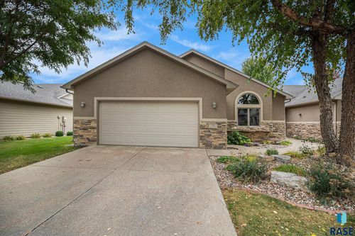 713 E 70th Pl, Sioux Falls, SD, 57108-8407 | Card Image