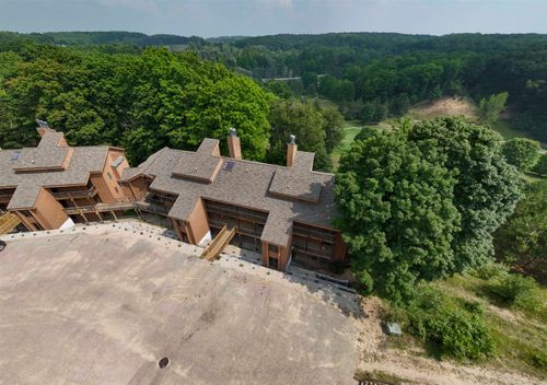 5830 Shanty Creek Rd, Bellaire, MI, 49615-9386 | Card Image