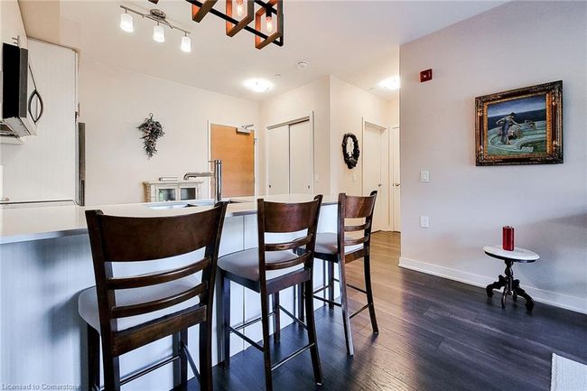 212 - 320 Plains Rd E, House attached with 2 bedrooms, 2 bathrooms and 2 parking in Burlington ON | Image 18