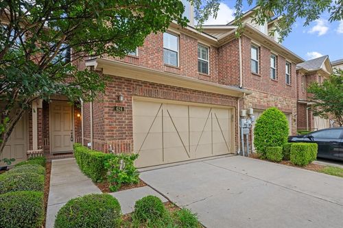 424 Hunt Dr, Lewisville, TX, 75067-8204 | Card Image