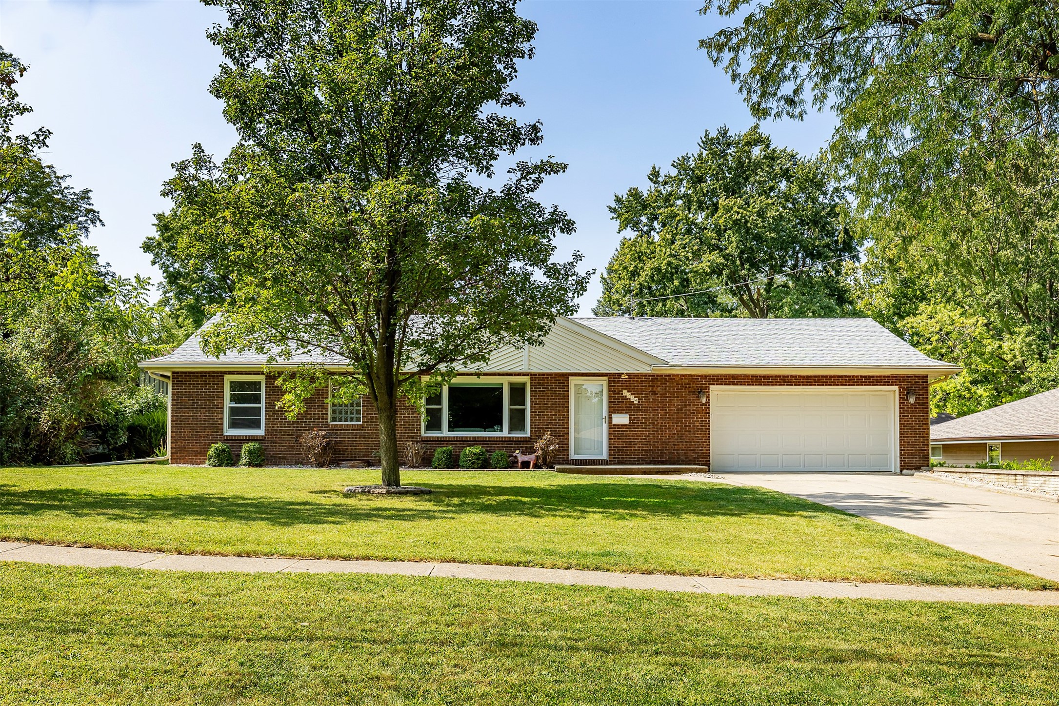 17th St, West Des Moines, IA 50265