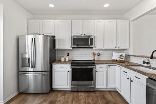 8506 Grove Circle, Shakopee, MN, 55379 | Card Image