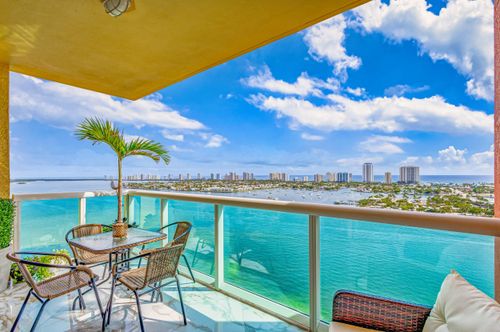 2014-2640 Lake Shore Dr, RIVIERA BEACH, FL, 33404-4665 | Card Image