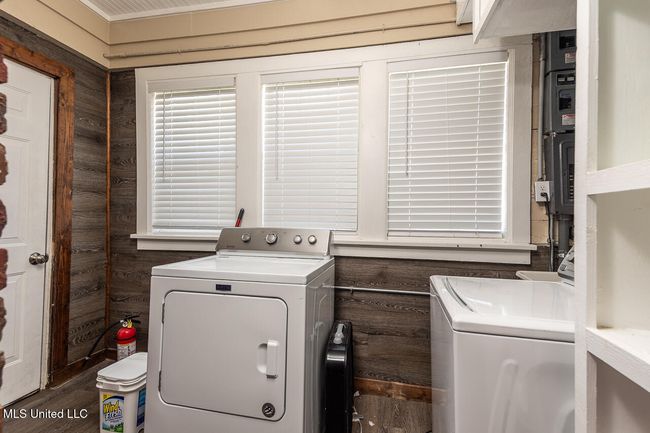 Hwy178-9-laundry | Image 20