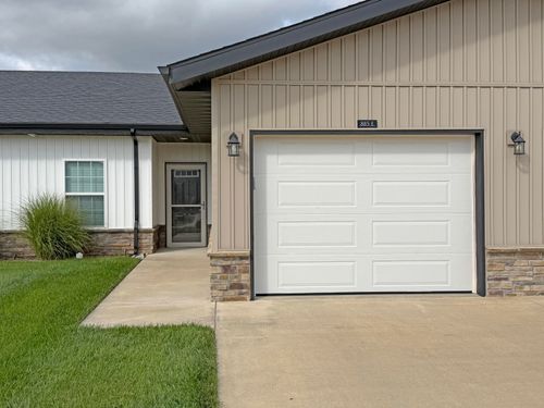 885e W Logan Street, Rogersville, MO, 65742 | Card Image