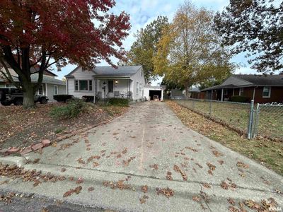 908 Haner Street, House other with 4 bedrooms, 2 bathrooms and null parking in Taylorville IL | Image 1