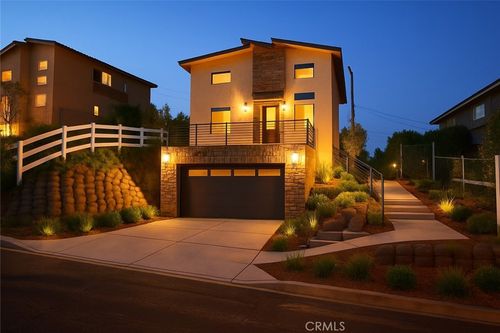 16604 Forrest Ave, Victorville, CA, 92395-3560 | Card Image