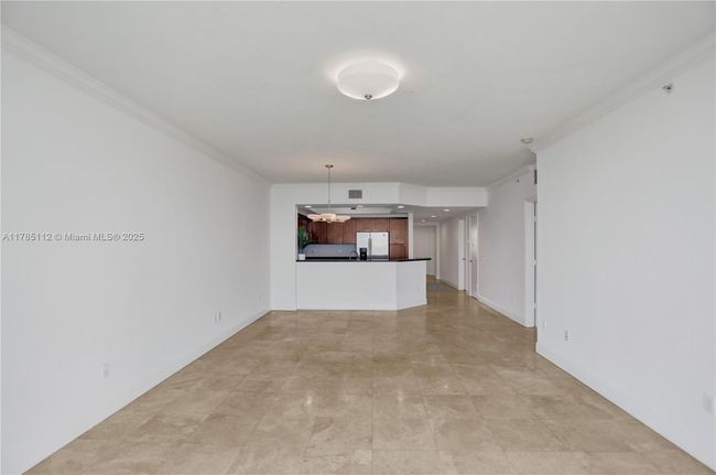 APT-2503 - 15051 Royal Oaks Ln, Condo with 3 bedrooms, 3 bathrooms and null parking in North Miami FL | Image 34