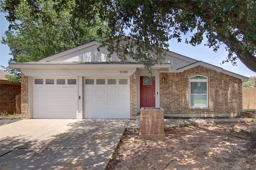 5100 Hawkins Cemetery Rd, Arlington, TX, 76017-2028 | Card Image