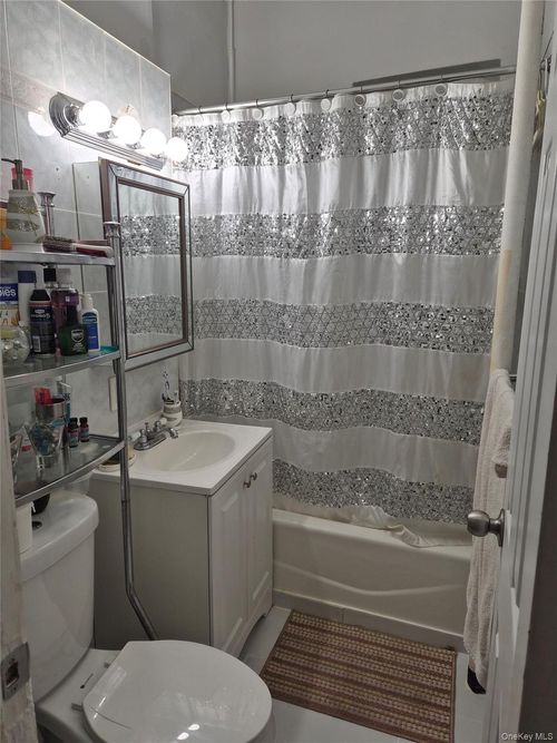 apt-1r-3721 80th St, Jackson Heights, NY, 11372-6824 | Card Image