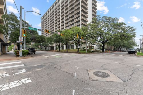 4c-1801 Lavaca St, Austin, TX, 78701-1304 | Card Image